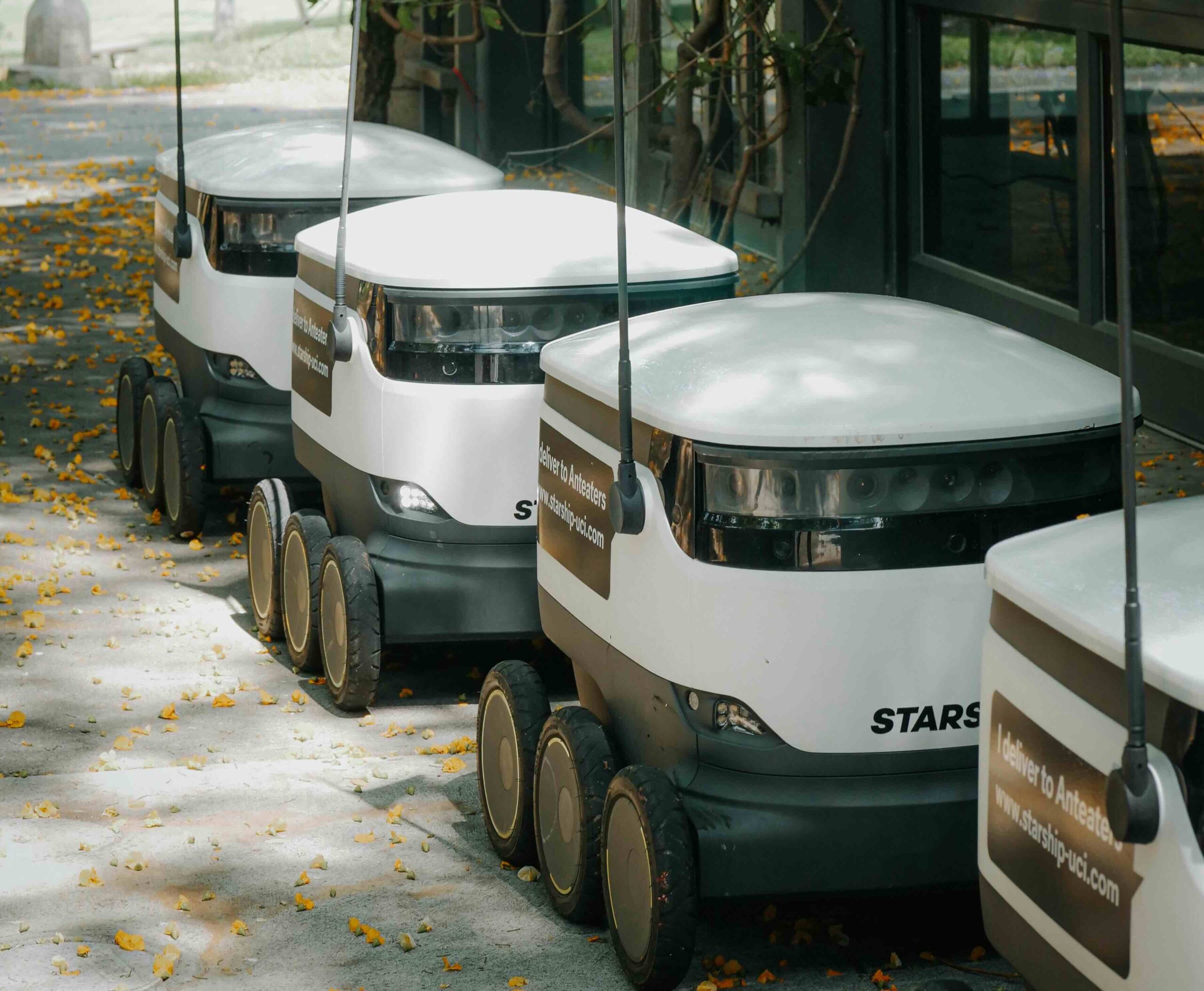 Claude, Waymo, DeepMind